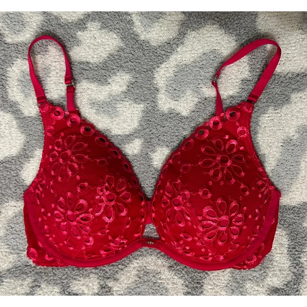 Victoria's Secret Eyelet Push-Up Pigeonnant Bra Hot Pink‎ Embroidered Lace 32D